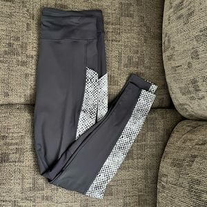 Leggings with pocket